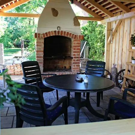 Apartment Telč Hradecka *