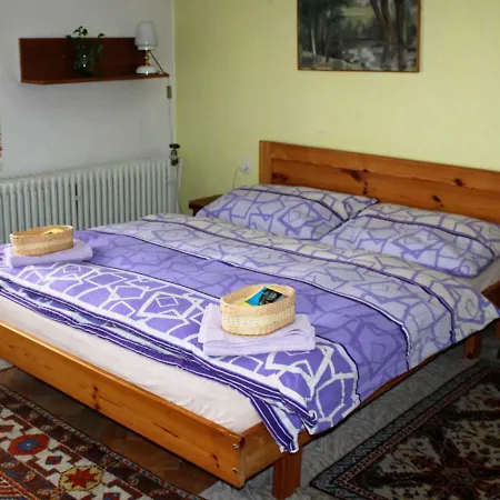 Hradecka